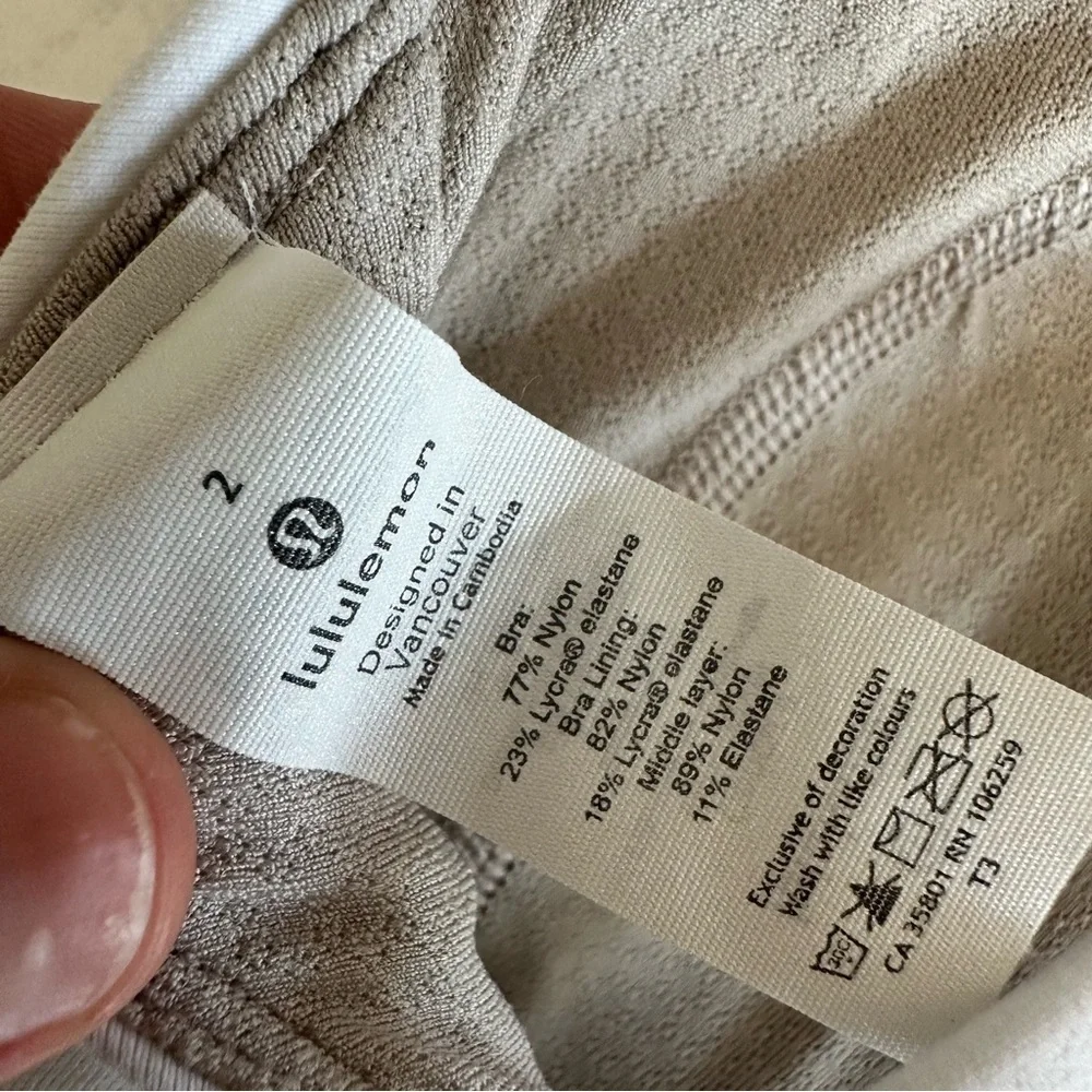 Lululemon Free To Be Serene Bra High Neck Long Line White size: 2